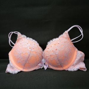 BUNDLE OF 8 32A push up bras